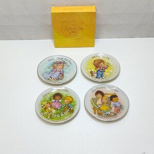 Avon Mothers Day Collectible Plates Set of 4 1981-1984 22K Gold Trim One Box EUC